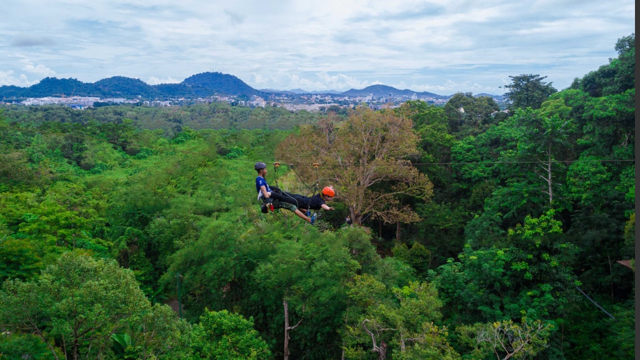 HANUMAN WORLD PHUKET (Zipline and Adventure Activities 10 Platforms)